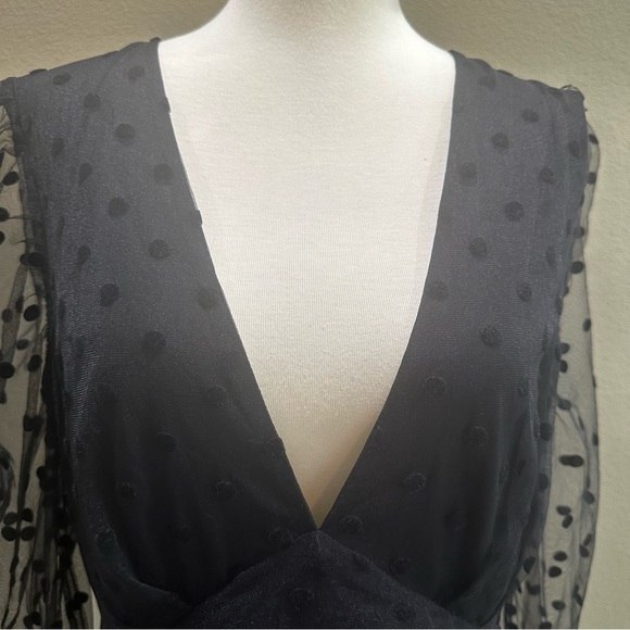 Missguided Dobby Mesh Black Long Puff Sleeve Women’s Blouse Top V Neck EUC - Picture 5 of 14